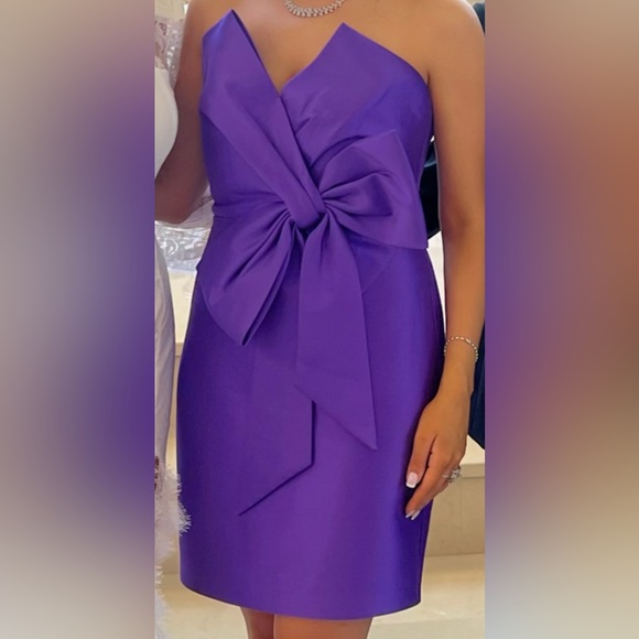 Badgley Mischka, Size 6, make it a bit shorter as picture shows - Picture 7 of 7